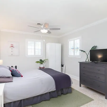 3 Bedroom Private Beach House 204!